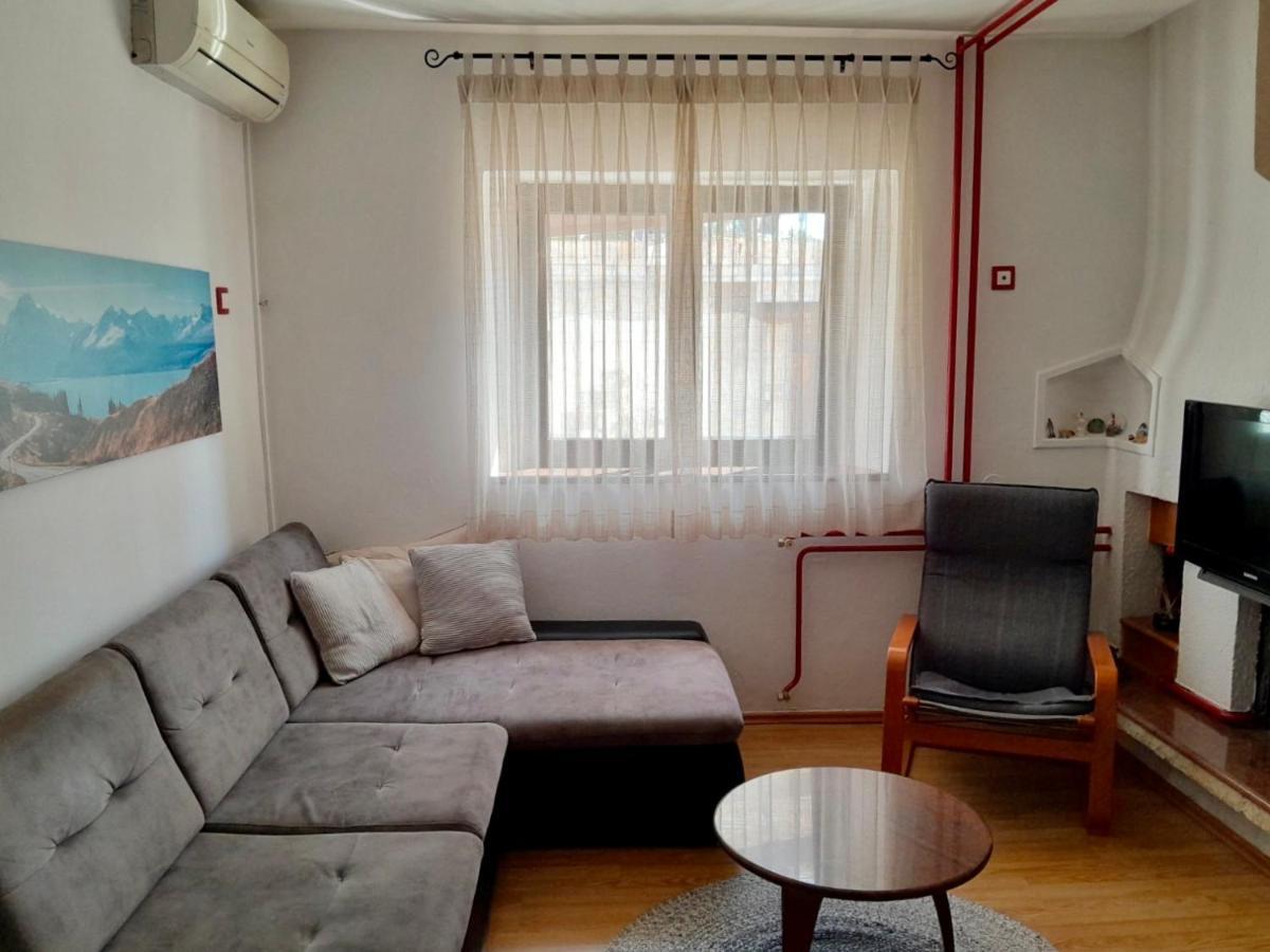 Apartment Mila With Jacuzzi Spa Пула Екстериор снимка